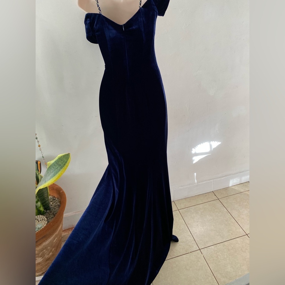 Dancing Queen velvet Midnight Blue Gown - Picture 13 of 13